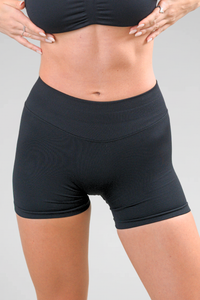 Precision Short 4